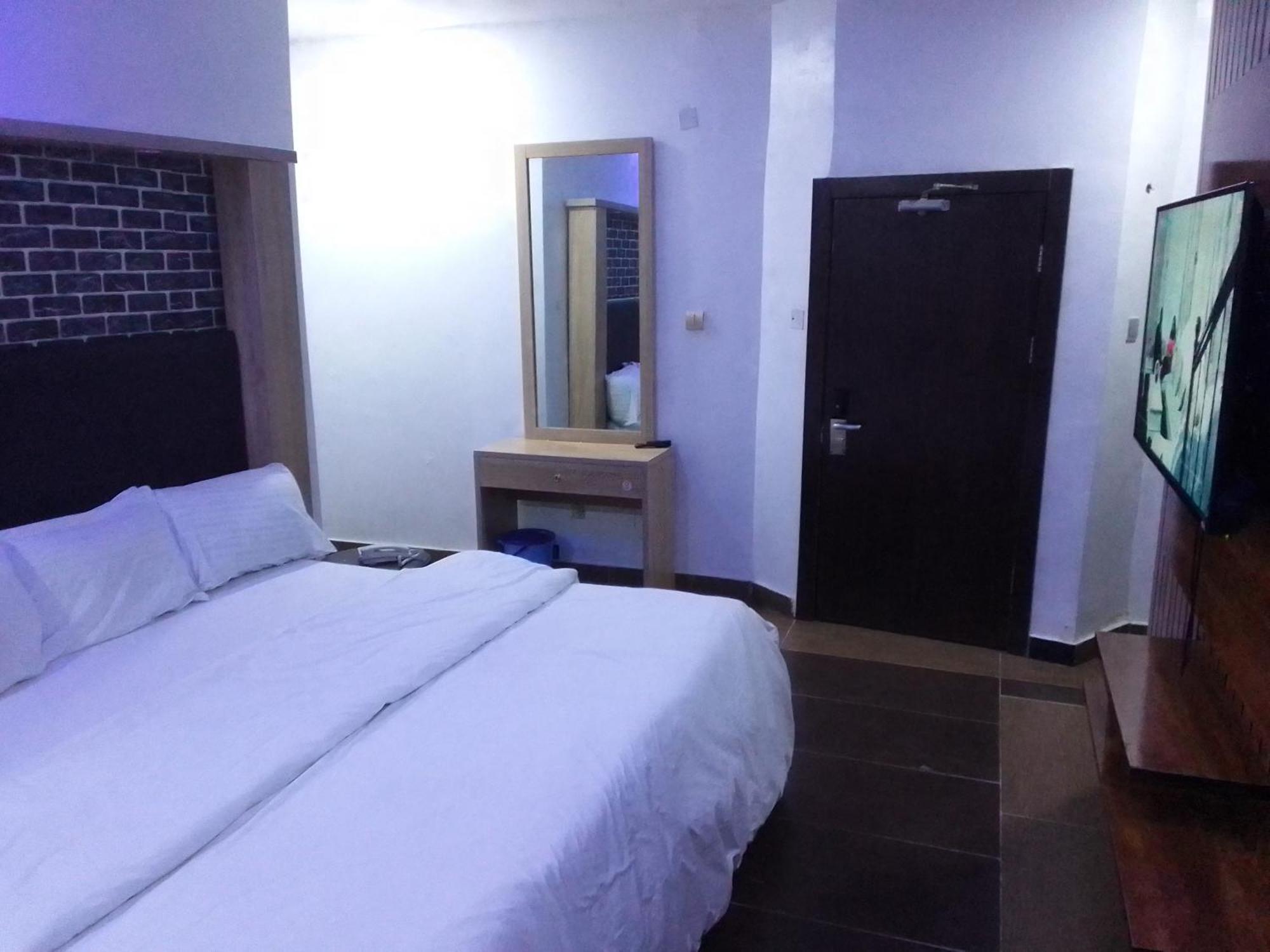 Exclusive Mansion Lekki Phase 1 Hotell Ilado Eksteriør bilde