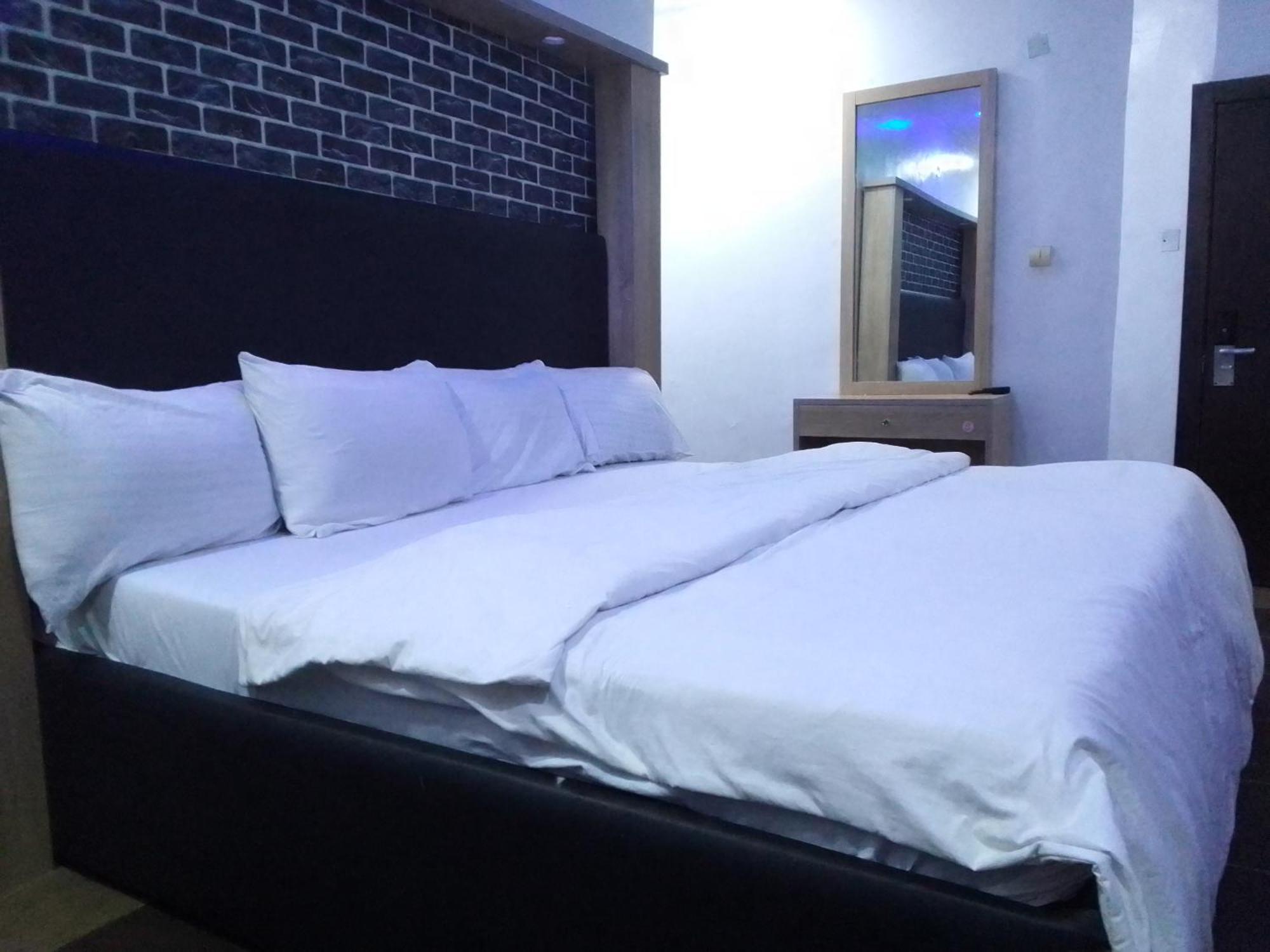 Exclusive Mansion Lekki Phase 1 Hotell Ilado Eksteriør bilde